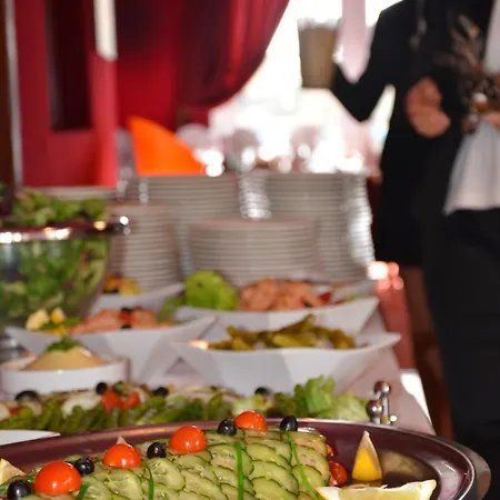Hotel Espace Leonard De Vinci 3*