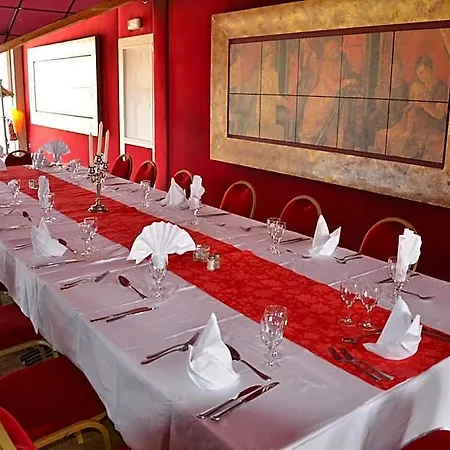 Espace Leonard De Vinci 3*