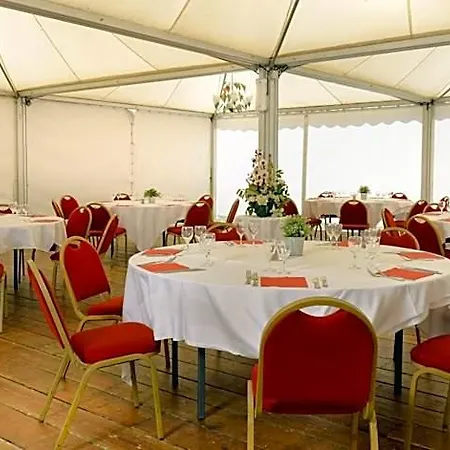 Espace Leonard De Vinci 3* ליס