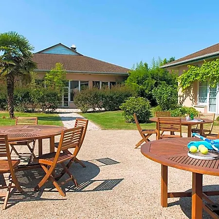 Espace Leonard De Vinci 3* ליס