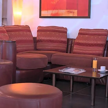 Espace Leonard De Vinci Отель 3*