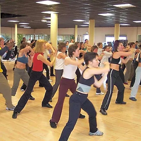 Espace Leonard De Vinci מלון ליס