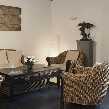 Hotel Espace Leonard De Vinci 3*