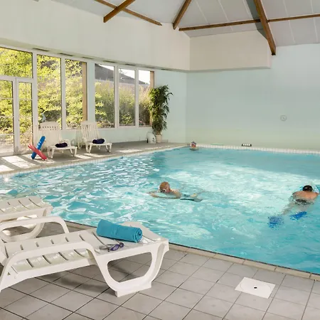 Espace Leonard De Vinci Hotel 3*