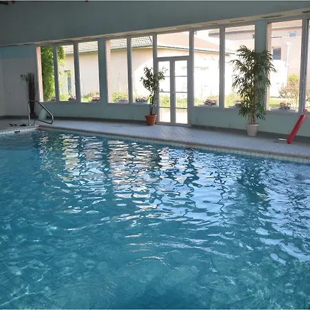 Espace Leonard De Vinci 3* Lisses