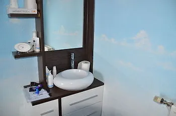 Отель Espace Leonard De Vinci 3*