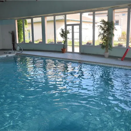 Espace Leonard De Vinci 3* Lisses