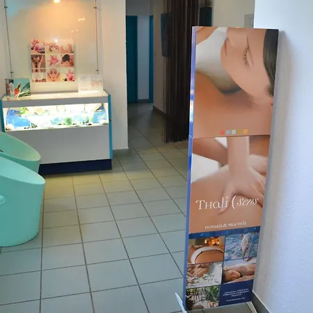 Espace Leonard De Vinci فندق