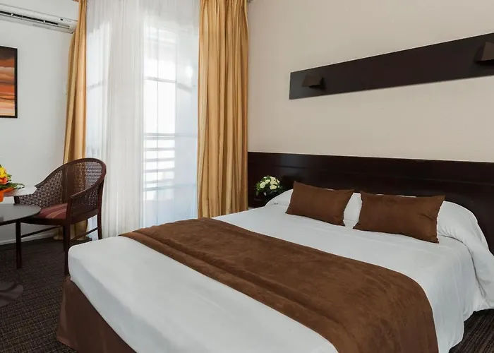 Espace Leonard De Vinci Hotel Lisses